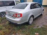 Volkswagen Jetta 2006 годаүшін2 950 000 тг. в Костанай – фото 2