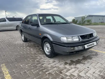 Volkswagen Passat 1994 годаүшін1 200 000 тг. в Степногорск