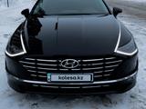 Hyundai Sonata 2022 года за 13 400 000 тг. в Астана – фото 3