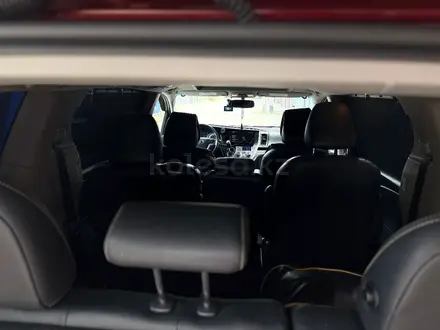 Toyota Sienna 2016 года за 10 499 000 тг. в Актобе – фото 11