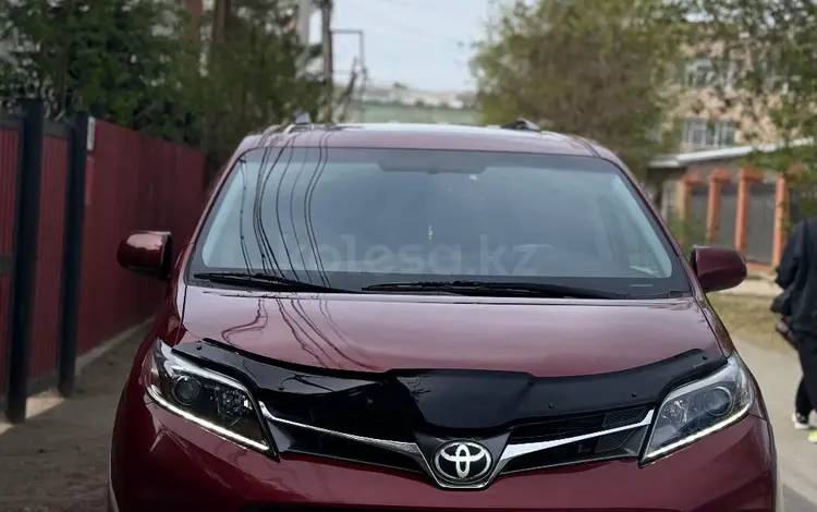 Toyota Sienna 2016 года за 10 499 000 тг. в Актобе