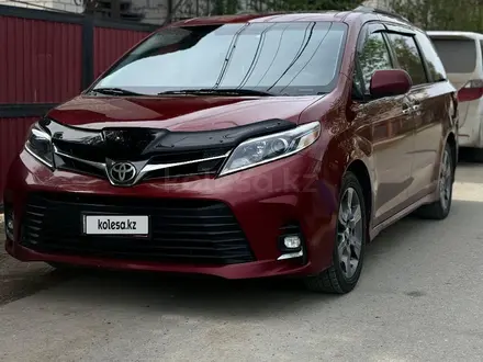 Toyota Sienna 2016 года за 10 499 000 тг. в Актобе – фото 4