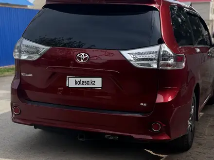 Toyota Sienna 2016 года за 10 499 000 тг. в Актобе – фото 7