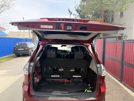 Toyota Sienna 2016 года за 10 499 000 тг. в Актобе – фото 8