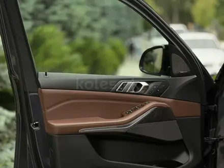 BMW X5 2018 года за 33 000 000 тг. в Шымкент – фото 14