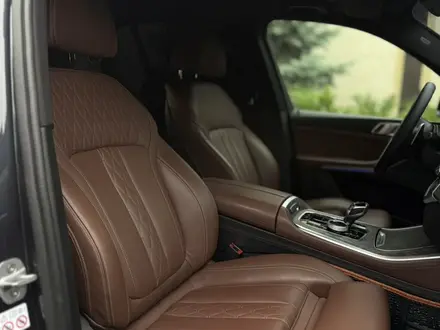 BMW X5 2018 года за 33 000 000 тг. в Шымкент – фото 21