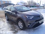 Toyota RAV4 2018 года за 13 000 000 тг. в Костанай – фото 2