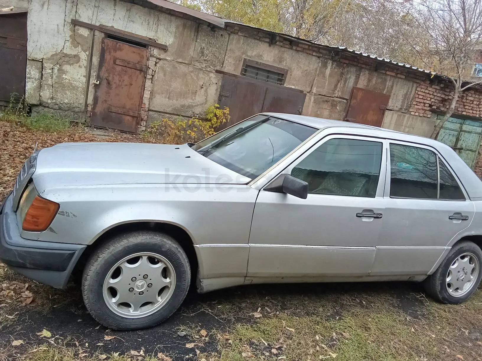 Mercedes-Benz E-Class, 1992