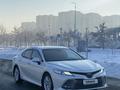 Toyota Camry 2018 года за 14 200 000 тг. в Алматы – фото 3