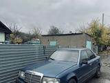 Mercedes-Benz E 200 1986 годаүшін900 000 тг. в Караганда