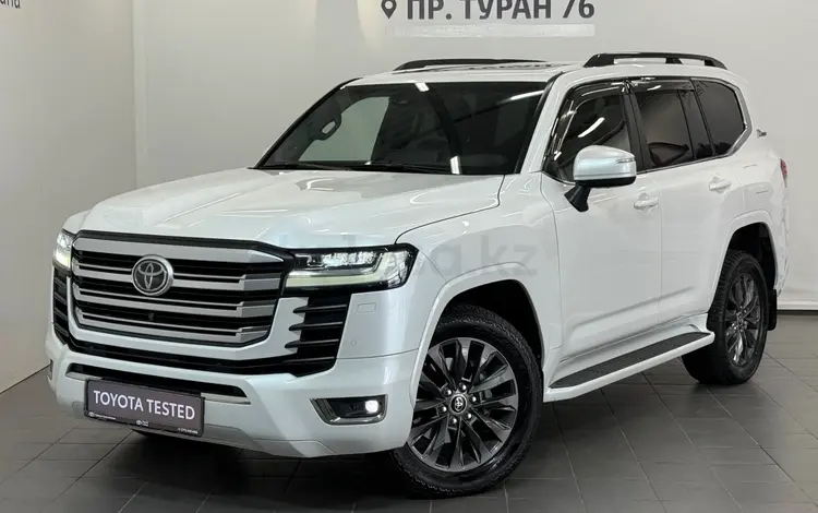 Toyota Land Cruiser Premium+ 2021 года за 44 900 000 тг. в Астана