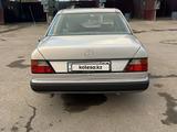 Mercedes-Benz E 200 1992 годаfor1 900 000 тг. в Тараз – фото 3