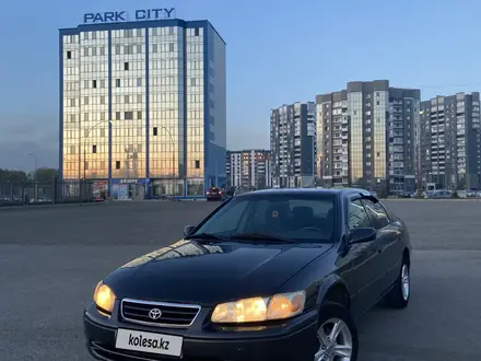 Toyota Camry 2001 года за 4 200 000 тг. в Усть-Каменогорск