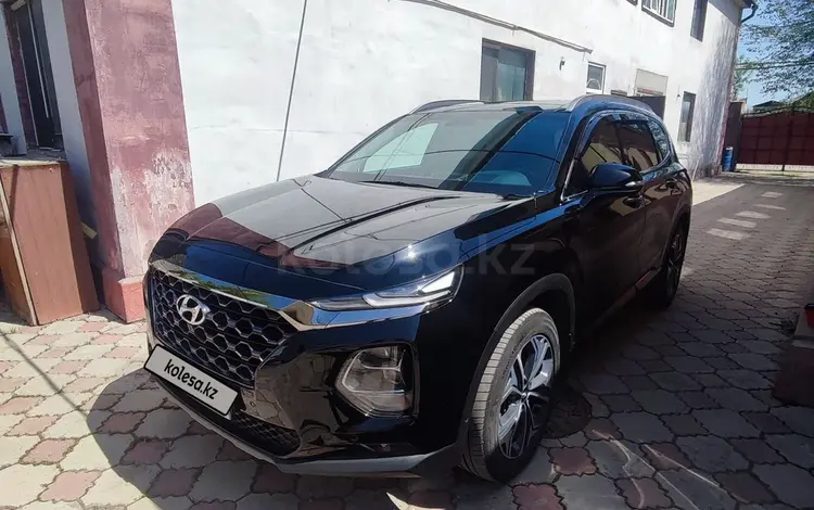 Hyundai Santa Fe 2019 года за 16 200 000 тг. в Алматы