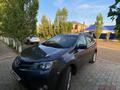 Toyota RAV4 2014 года за 9 000 000 тг. в Актобе – фото 2