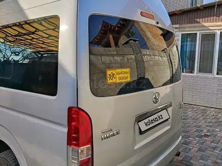 Toyota Hiace 2014 года за 13 750 000 тг. в Алматы – фото 11