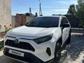 Toyota RAV4 2022 годаfor17 500 000 тг. в Шымкент