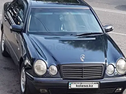 Mercedes-Benz E 320 1998 года за 4 000 000 тг. в Шымкент