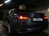 Lexus ES 300h 2022 года за 17 900 000 тг. в Астана – фото 5