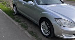 Mercedes-Benz S 350 2006 года за 7 300 000 тг. в Астана – фото 2