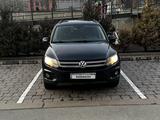 Volkswagen Tiguan 2013 года за 6 700 000 тг. в Алматы – фото 2