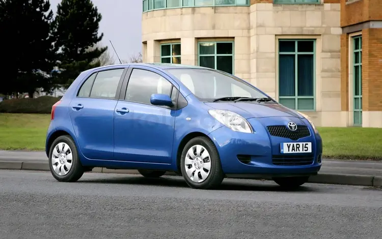 Стекло фары Yaris 2005 2012 (седан/хэтчбек) Кызылорда см. Описание за 28 000 тг. в Кызылорда
