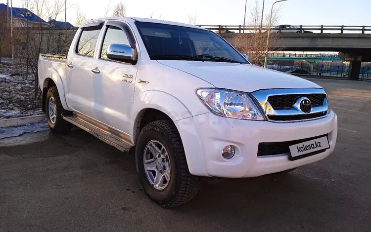 Toyota Hilux 2011 года за 10 000 000 тг. в Атырау