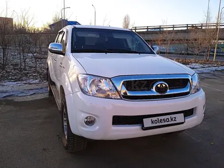 Toyota Hilux 2011 года за 10 000 000 тг. в Атырау – фото 2