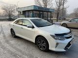 Toyota Camry 2017 года за 13 200 000 тг. в Семей