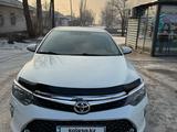 Toyota Camry 2017 годаүшін13 200 000 тг. в Семей – фото 3