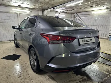 Hyundai Accent 2020 года за 8 100 000 тг. в Караганда – фото 4