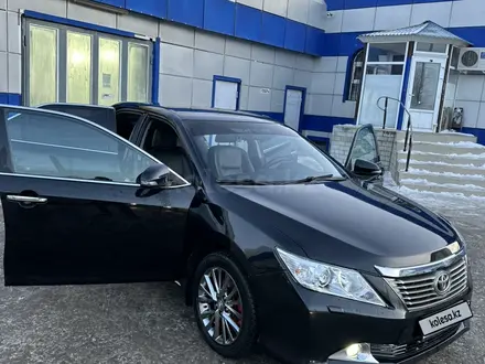 Toyota Camry 2014 года за 8 850 000 тг. в Костанай – фото 2