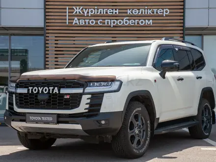 Toyota Land Cruiser 2023 года за 50 790 000 тг. в Алматы