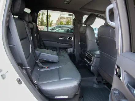 Toyota Land Cruiser 2023 года за 50 790 000 тг. в Алматы – фото 15
