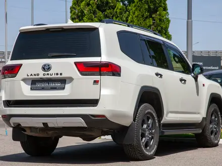 Toyota Land Cruiser 2023 года за 50 790 000 тг. в Алматы – фото 7