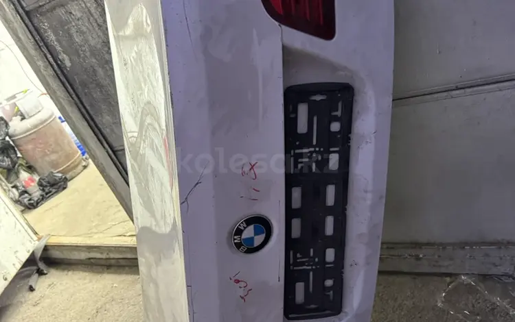 BMW f10 багажник привозной за 50 000 тг. в Алматы