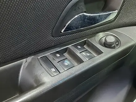 Chevrolet Cruze 2012 года за 3 260 000 тг. в Алматы – фото 26