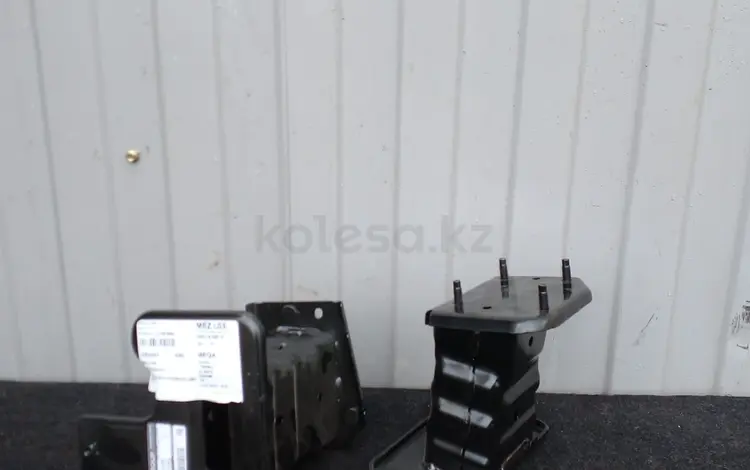 Кронштейн усилителя переднего бампера (домик) nissan qashqai j11 за 3 124 тг. в Астана