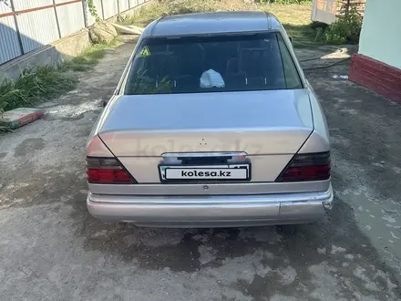 Mercedes-Benz E 280 1994 года за 1 800 000 тг. в Туркестан – фото 4