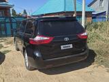 Toyota Sienna 2015 года за 9 300 000 тг. в Актобе – фото 4