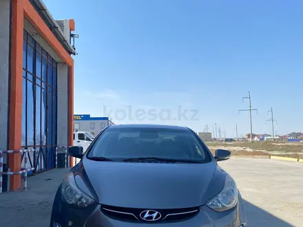 Hyundai Elantra 2013 года за 3 900 000 тг. в Атырау – фото 3