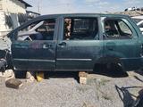 Mazda MPV, запчасти по кузову за 1 000 тг. в Актобе – фото 3