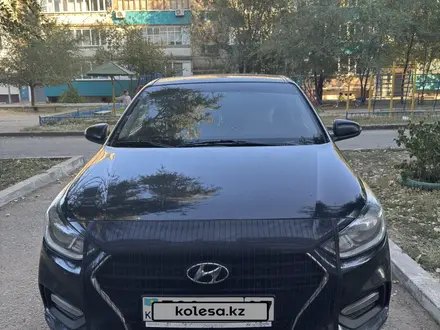 Hyundai Solaris 2019 года за 4 500 000 тг. в Уральск – фото 4