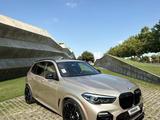 BMW X5 2019 года за 29 500 000 тг. в Алматы – фото 2
