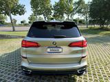 BMW X5 2019 года за 29 500 000 тг. в Алматы – фото 4