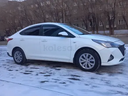 Hyundai Accent 2020 года за 7 300 000 тг. в Усть-Каменогорск – фото 3