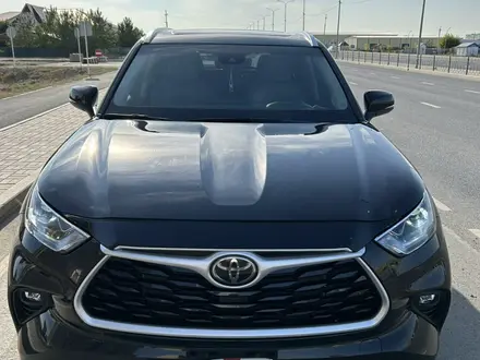 Toyota Highlander 2021 года за 22 000 000 тг. в Атырау – фото 2