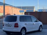 Volkswagen Touran 2006 года за 3 000 000 тг. в Кызылорда – фото 4