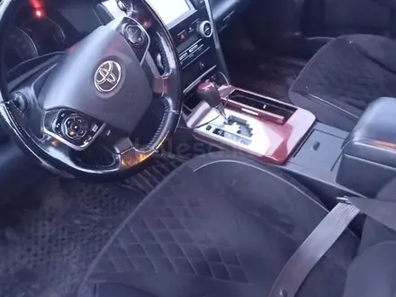 Toyota Camry 2013 года за 7 900 000 тг. в Петропавловск – фото 2