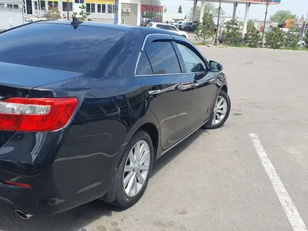 Toyota Camry 2014 года за 9 850 000 тг. в Алматы – фото 15